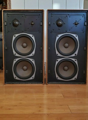 Braun L810 Pair of Speakers in good 