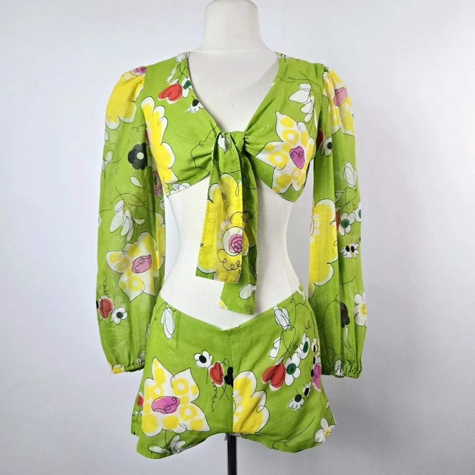 Vintage 60s 3 Piece Set Cotton Linen Crop Top Hot Shorts Wrap Skirt Floral Print - Image 3 of 4