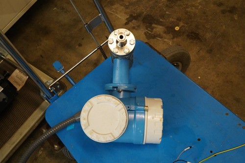 Endress+Hauser Promass M Coriolis Mass Flow Measuring System 80M08-C99GAARABBAA - Picture 2 of 5