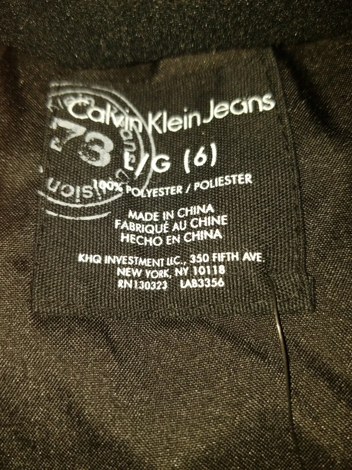 Chaqueta negra juvenil Calvin Klein Jeans talla 6 (NUEVA) Foto 4 de 4