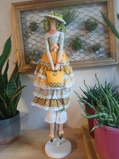 Poupée style tilda -