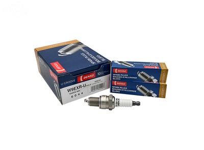 Denso W9EXR-U Spark Plug 10 Pack - Replaces Autolite AG82, BPR2ES