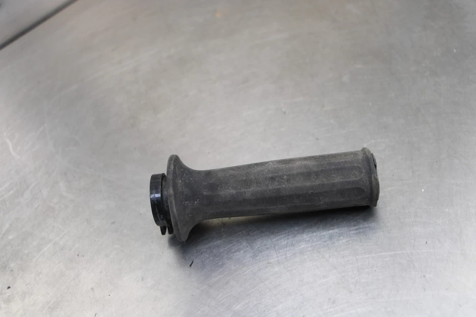 2000 Triumph Thunderbird RIGHT THROTTLE GRIP Foto 3 de 4