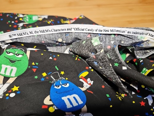 Vintage M&M's MARS New Years Multi Color Candy Black Fabric RARE 44”x 44" - Picture 7 of 7