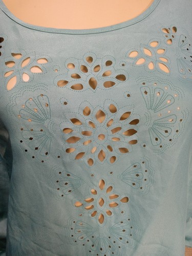 XHILARATION Womens Size XS Teal Button Down Back Round Hem Cutout Front Blouse - Picture 4 of 11