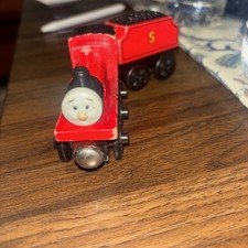 Thomas  Friends Wooden Railway James goes Buzz Buzz Train Tank Engine