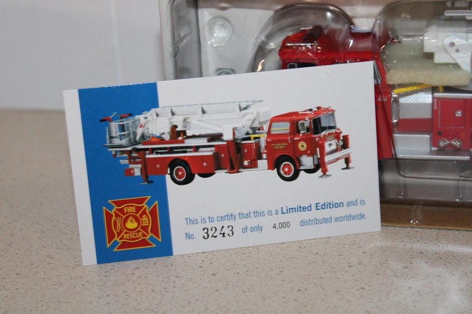 Corgi Classics #US53803 Mack CF Tower Fire Engine  -  Philadelphia - PA - Image 3 of 4