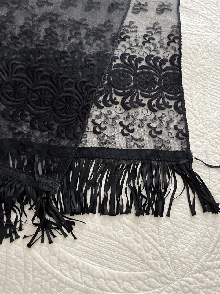 De colección ~ DKNY ~ 100% ALGODÓN ~ BUFANDA ESTOLA LARGA BORDADA CON FLECOS Hecha en EE. UU. 66" L X 17" W Foto 3 de 4