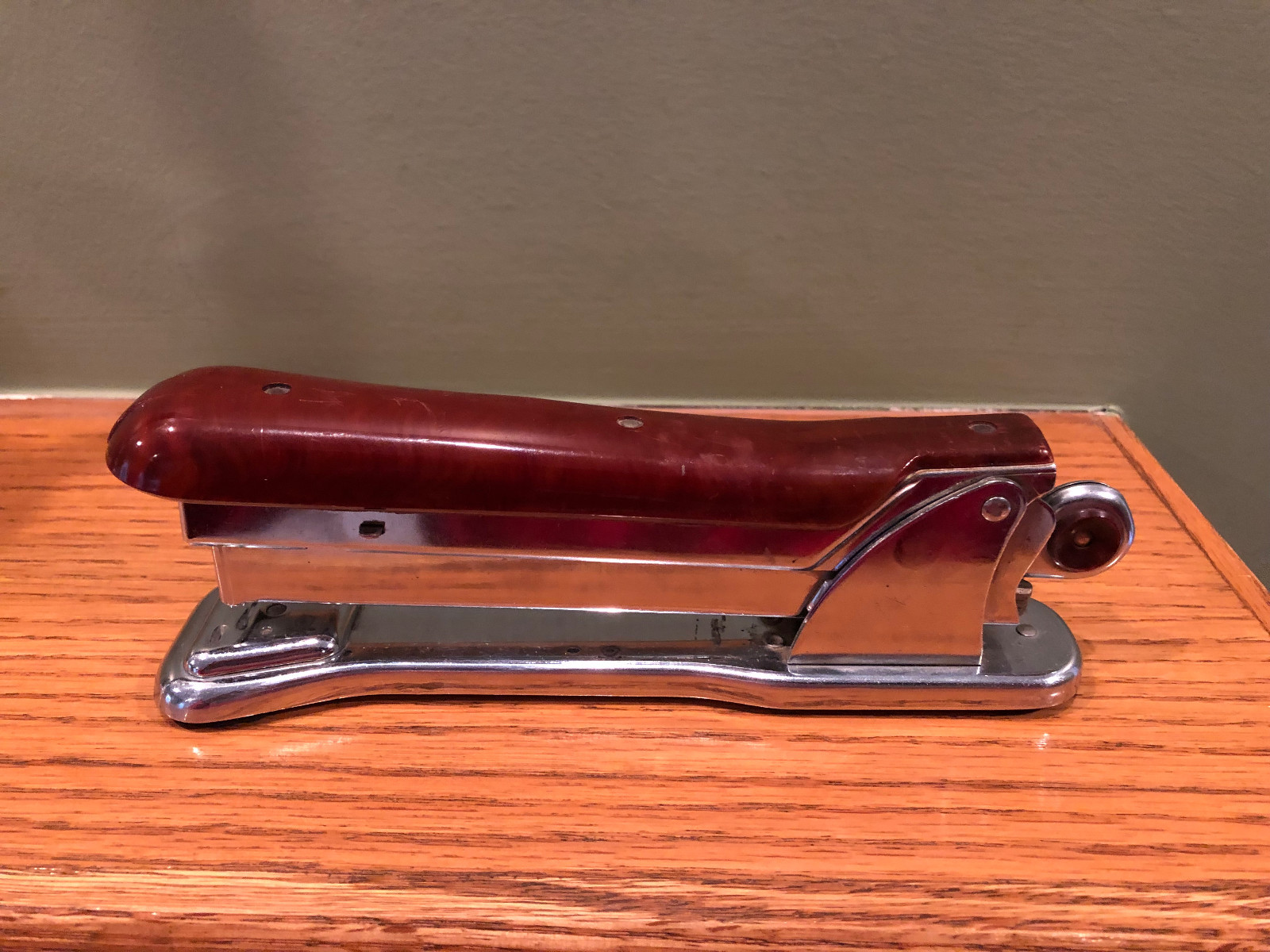 Vintage ACE LINER Executive Desk Stapler, Model No. 502, Chicago Brown