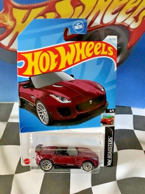 Hot Wheels 2024 HW Roadsters 5/5 116 '15 Jaguar F-Type Project 7 MAGENTA GLW