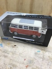 Welly 1962 Volkswagen Classic Bus 1:18 Scale In Red New In Box FREE SHIPPING
