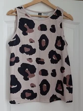 SHEIN - Camouflage Top Size M