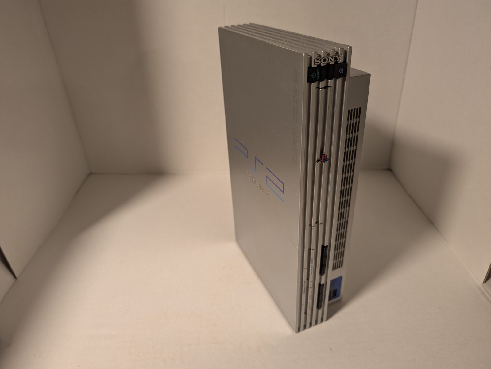 Sony PlayStation 2 - Fat model, Silver, PAL (220V) - Console Only