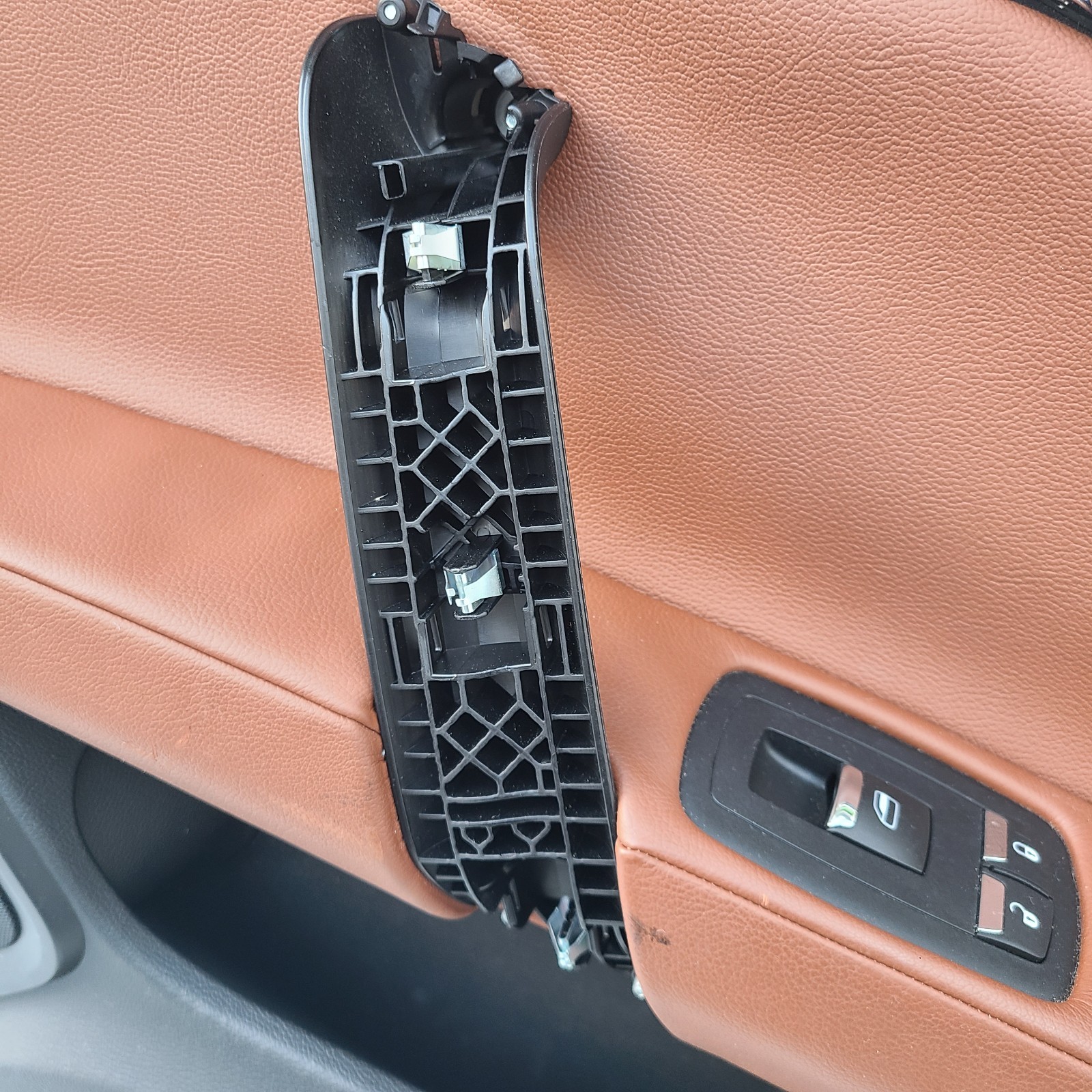 Maserati Ghibli 2014-2019 Front Right Passenger Door Panel Trim Cover 1058043130