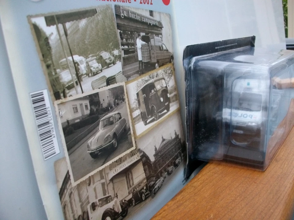 Collection Utilitaires CITROËN N°24 Jumper I Police Nationale 2002 avec sa revue - Photo 2/3