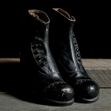 Antique Edwardian Era 7 Button Boots, America  s Standard Endicott Johnson  Co