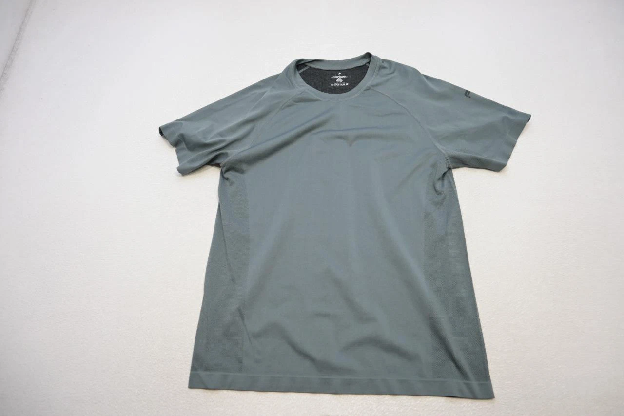 fabletics gym wicking fitted short sleeve athletic tee shirt