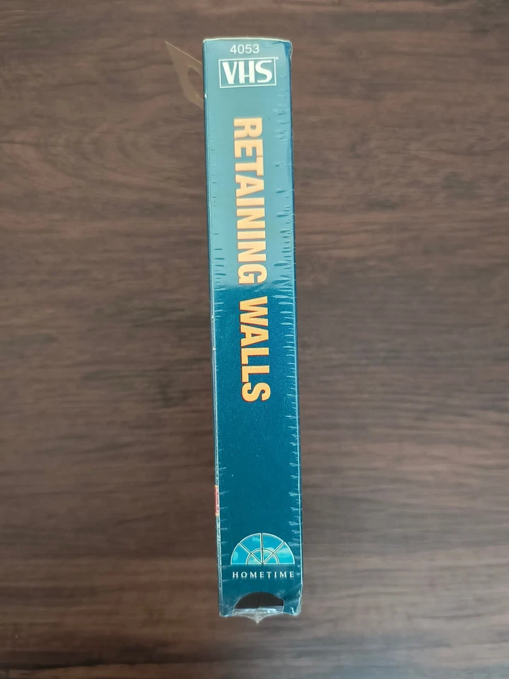 Hometime How-To Video Guide: Retaining Walls - Layout and Installation - Image 2 of 3