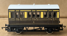 Hornby R213 GWR 4-Wheel Coach – OO Gauge – Boxed