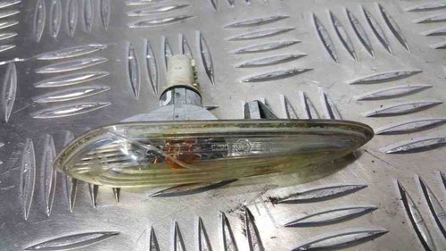 BMW 3 E46 Kotflügelblinker vorne links 2.50 Petrol 141kw 2004 31295917