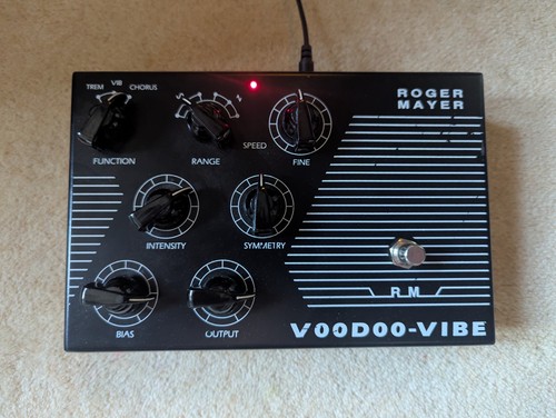 Roger Mayer Voodoo Vibe Guitarra Coro Trémolo Vibrato Efectos Pedal - Imagen 8 de 8