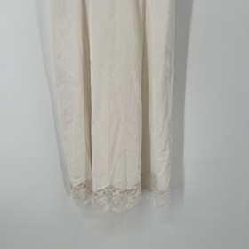 VTG 70&rsquo;s Wonder Maid Molded Magic Ivory Lace Bodice Nylon Full Slip Modest