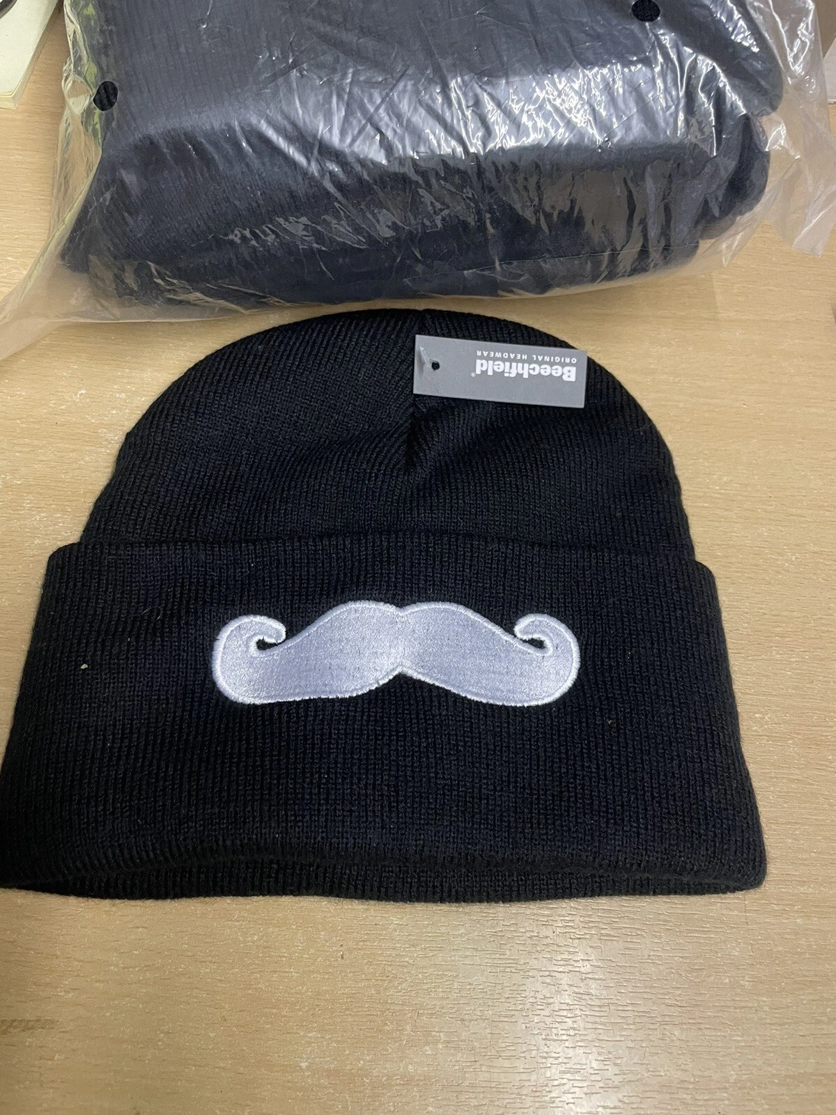 Beechfield B45 Black Beanie Hat Moustache Logo X 12 Youth