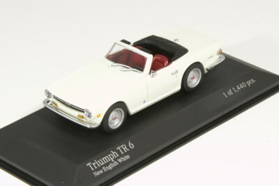 Minichamps 1/43 - Triumph TR6 1968 Bleu Foncé - Voiture Miniature Diecast Neuve
