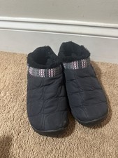 Merrell Encore Ice 4 Women  s Puffs Clogs Size 6 Black Faux Fur Slip On