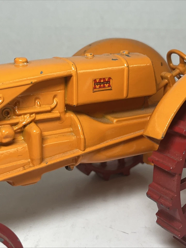 Minneapolis Moline Display Tractor 1991 Tri-State Tractor Show Portland, Indiana Foto 3 de 4