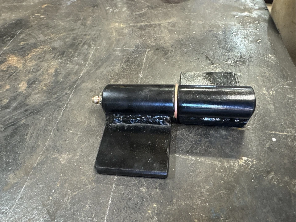 Bisagra de barril de elevación puertas metálicas puertas soldadura en acero resistente | HECHO EN EE. UU. Foto 2 de 4