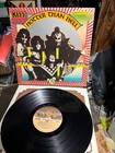 KISS~HOTTER THAN HELL CASABLANCA (NBLP 7006) VG+/VG 12" Vinyl Record tested