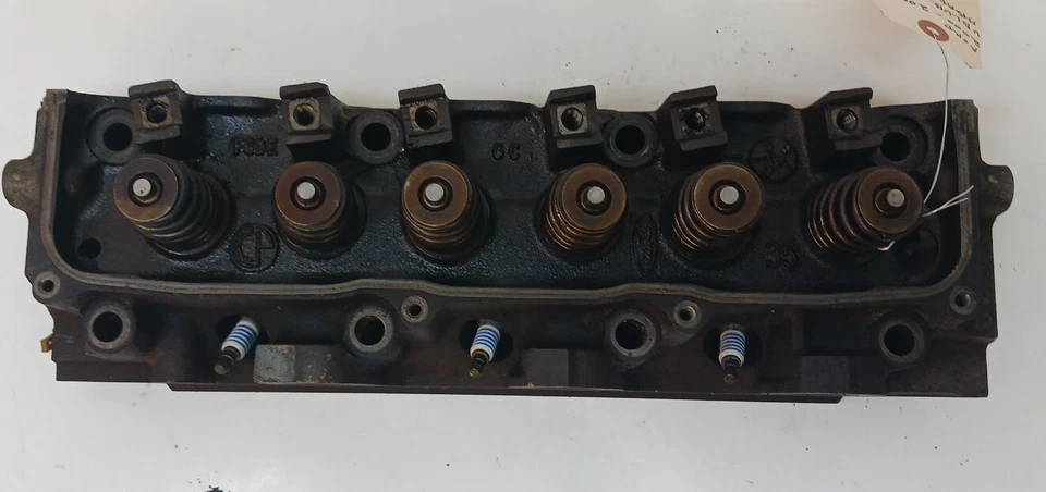 Cabezal de válvula lateral derecho/izquierdo OEM 2000-2007 Ford Ranger/Taurus/Windstar/Mercury (B) Foto 2 de 4