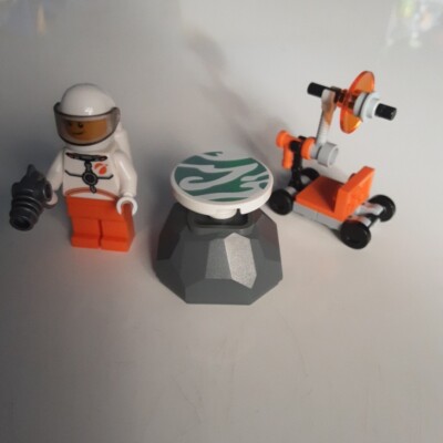 LEGO MINIFIGURE SPACE THEME • ASTRONAUT • SATELLITE BUGGY• ROCK • FREE  POSTAGE UK