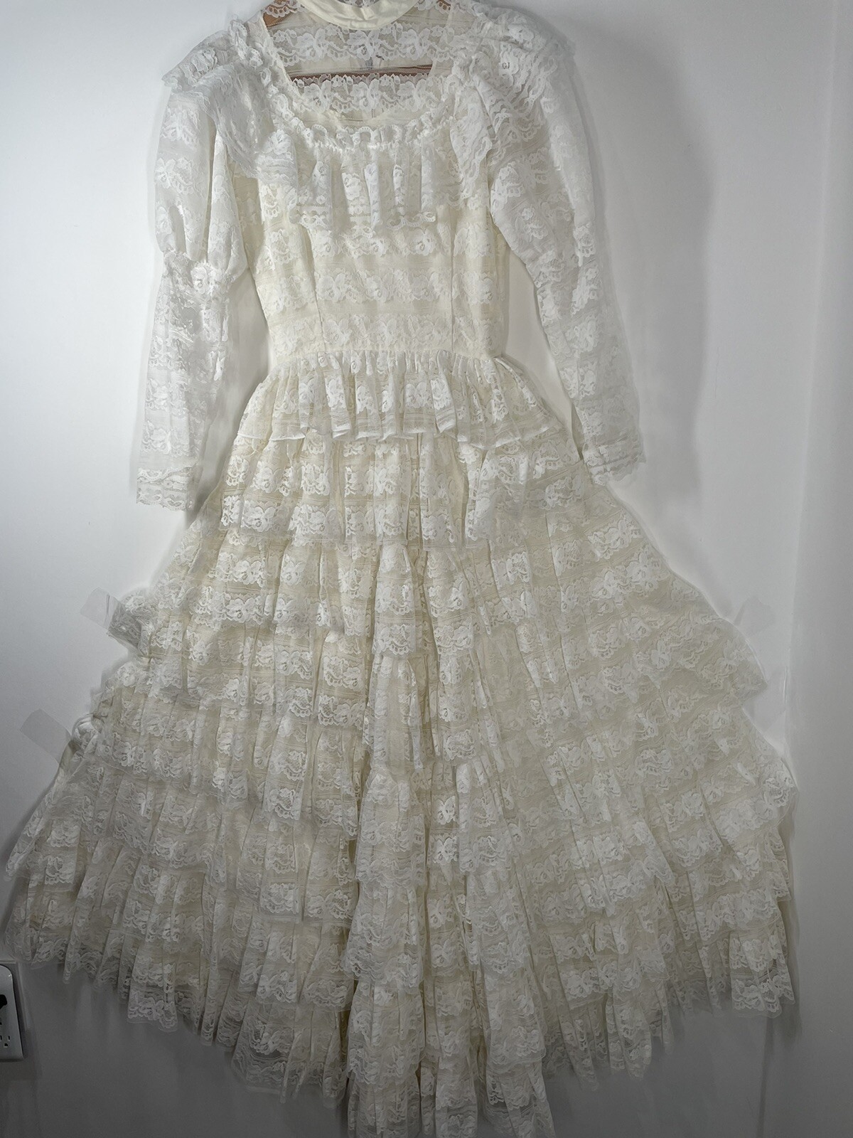 VTG Lace Layered Dress Prom Wedding Spanish Victorian Nylon WAIST 24"