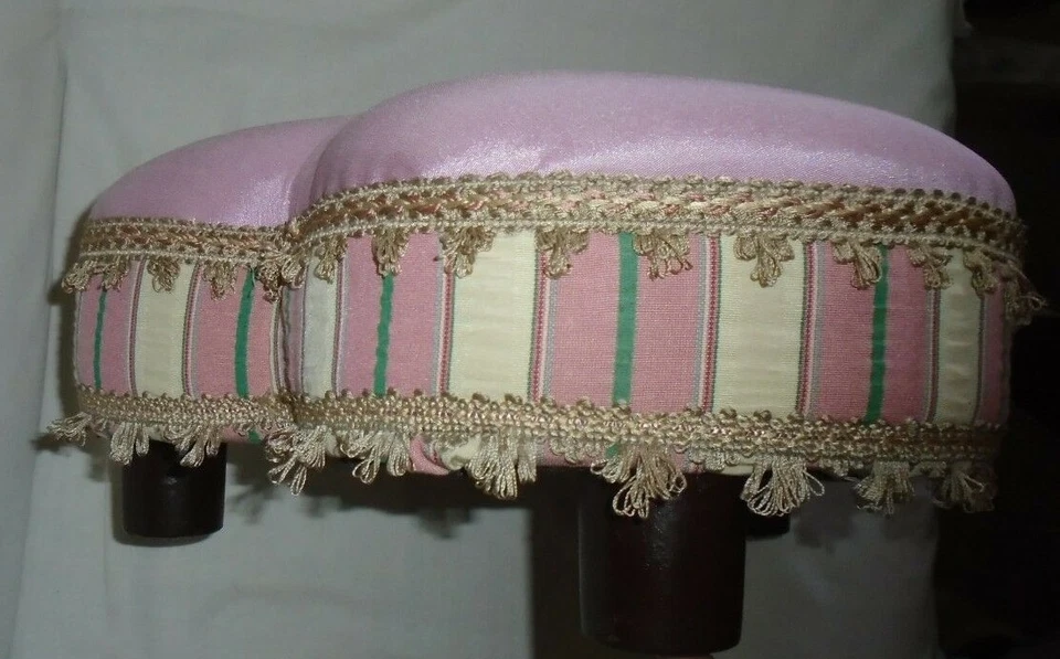 Vintage Beautifully Designed Pink Heart Shaped Padded Fancy Footstool/Stool HTF - Image 2 of 4