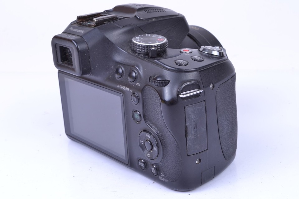 Panasonic Lumix DMC-FS28 Noir – 14,1 Mp – Compact Zoom 4x – Occasion état Excellent