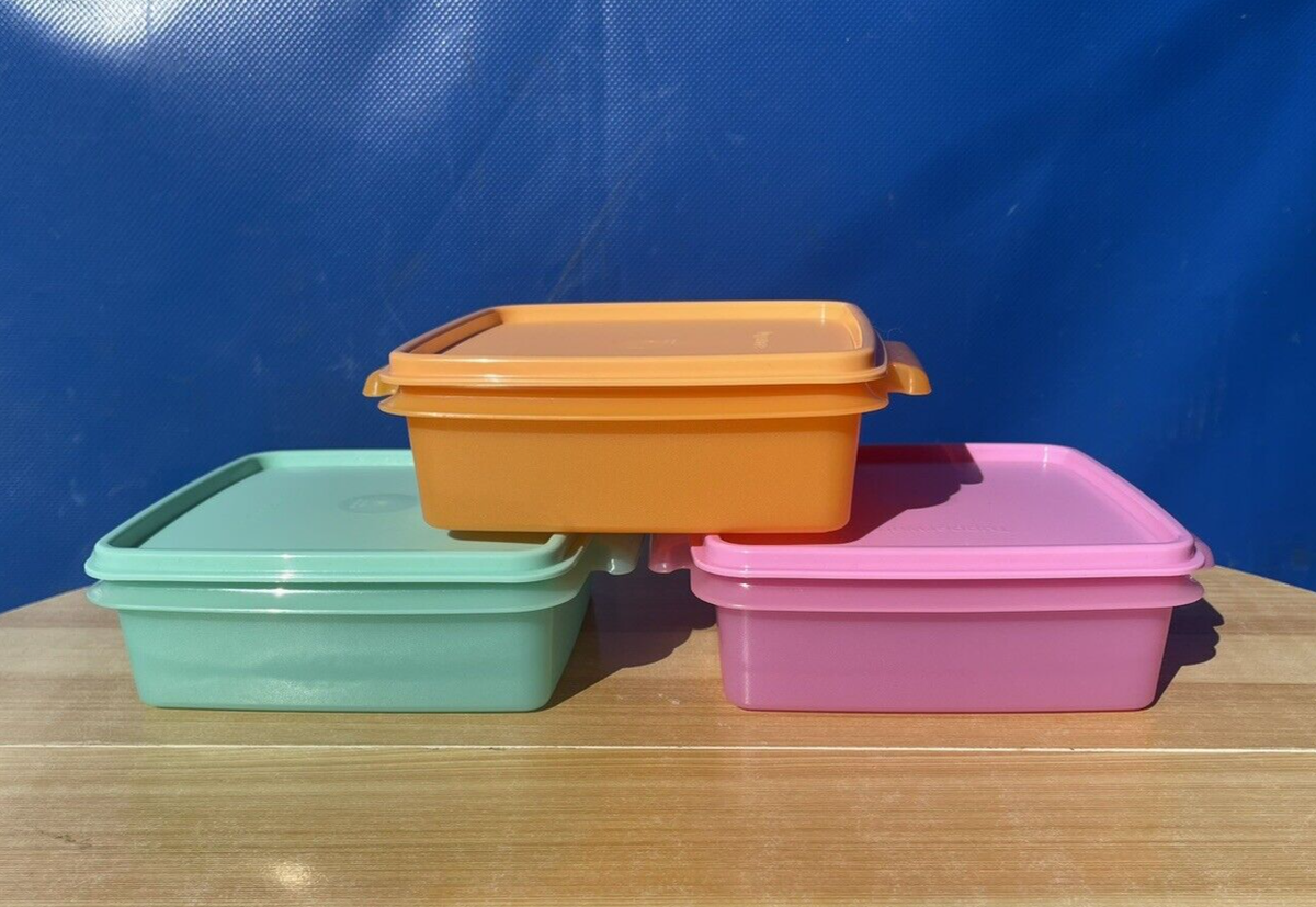 Tupperware Lunch Box Set of 3 Containers With Carry all Handle