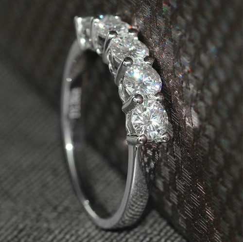 0.50Ct Round Cut Moissanite Eternity Women's Ring 14K White Gold Plated Silver - Picture 3 of 5