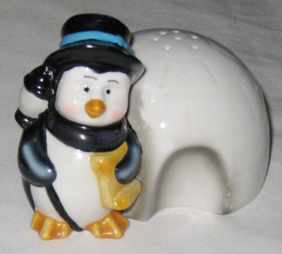 Black White 5'' Penguin with Iglo House Figurine Adomizer