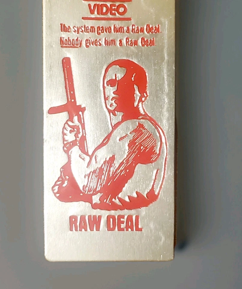 1986 «НЕОБРАБОТАННАЯ СДЕЛКА» Арнольд Шварценеггер Редкий ВИДЕОМАГАЗИН 2-сторонний РЕКЛАМНЫЙ  - Изображение 2 из 4