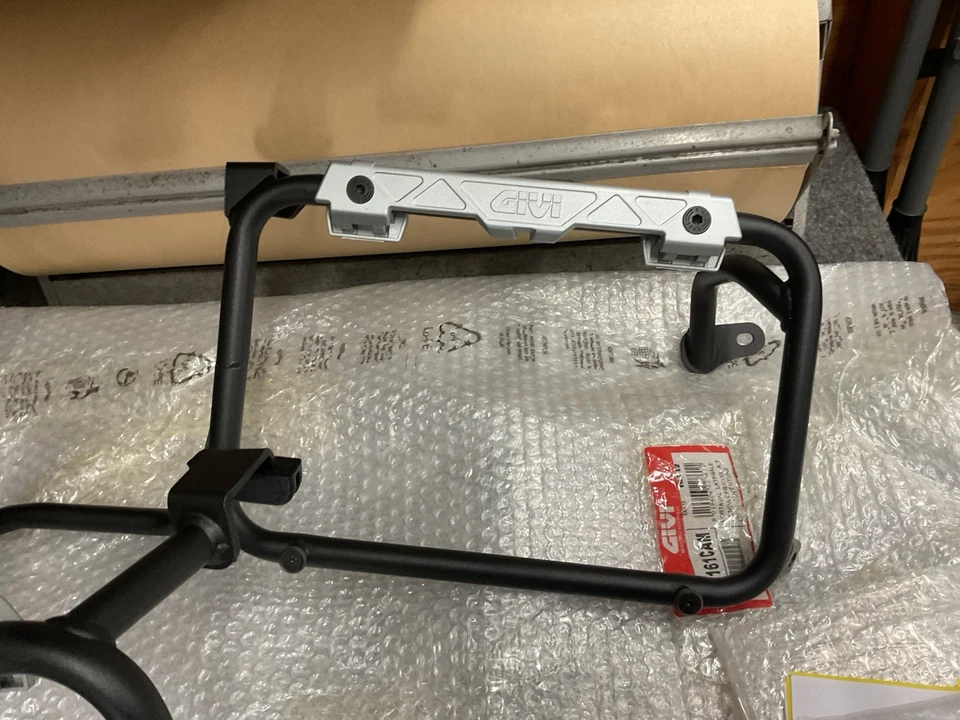 Estuche lateral Givi Outback Hardware 18-19 Honda CRF1000L / 2 Africa Twin PL1161CAM Foto 4 de 4