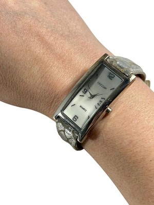 Gossip Silver Tone Leather Band Textured Womens Watch Wristwatch Quartz