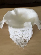 Bread Hot Roll Basket Scalloped Liner Doily Embroidered Cut Out Beige Excellent