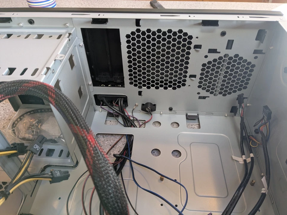 Antec NSK 4482B Silver Mid Tower PC Case with Antec EA-380D 380W PSU - Image 4 of 4