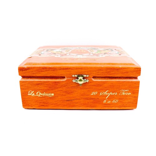 Caja de cigarros de madera vacía My Father Cigars Super Toro La Opulencia 7,5" x 7" x 3" - Imagen 5 de 12