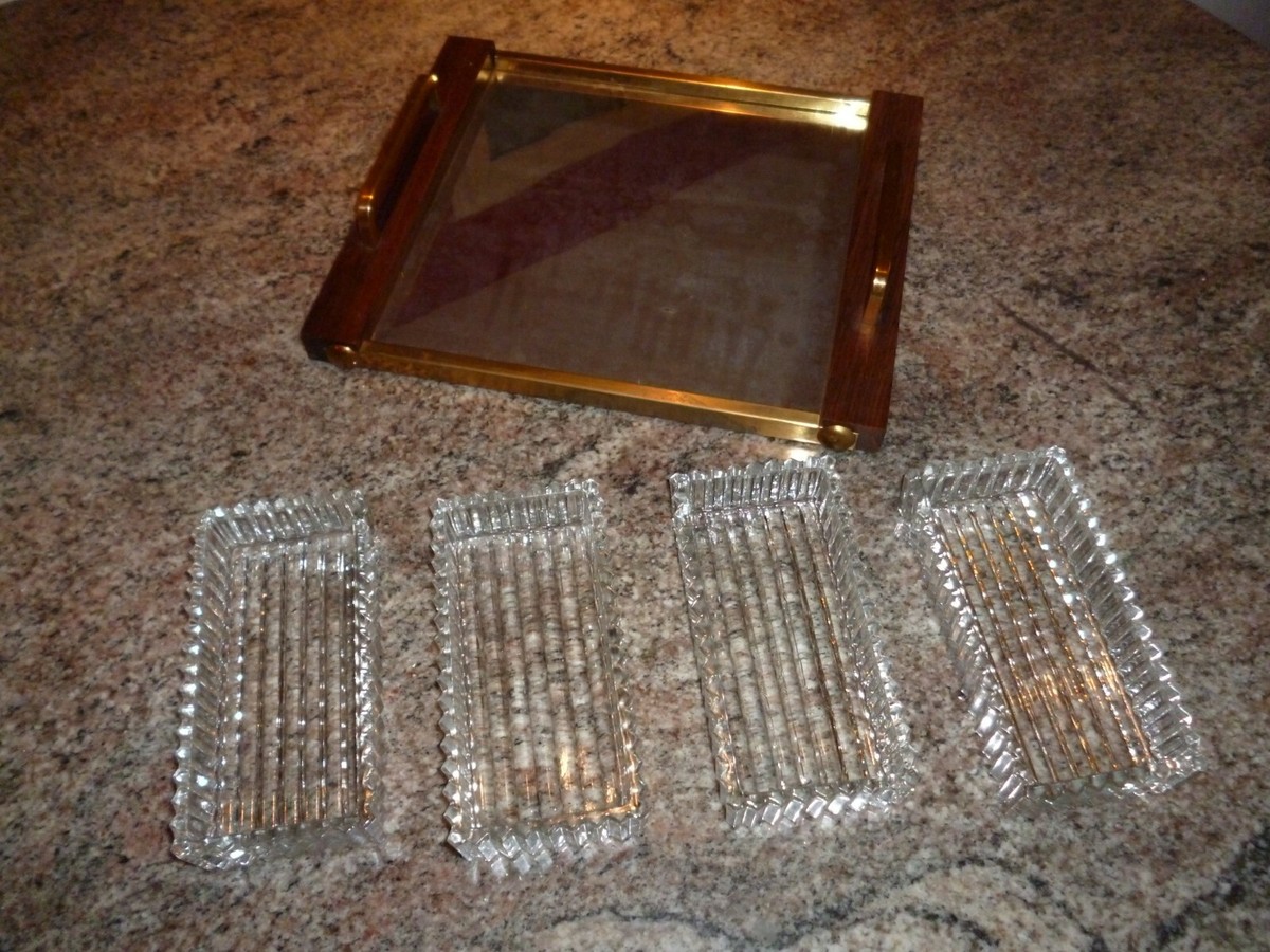Plateau apéritifs art déco en verre | €30