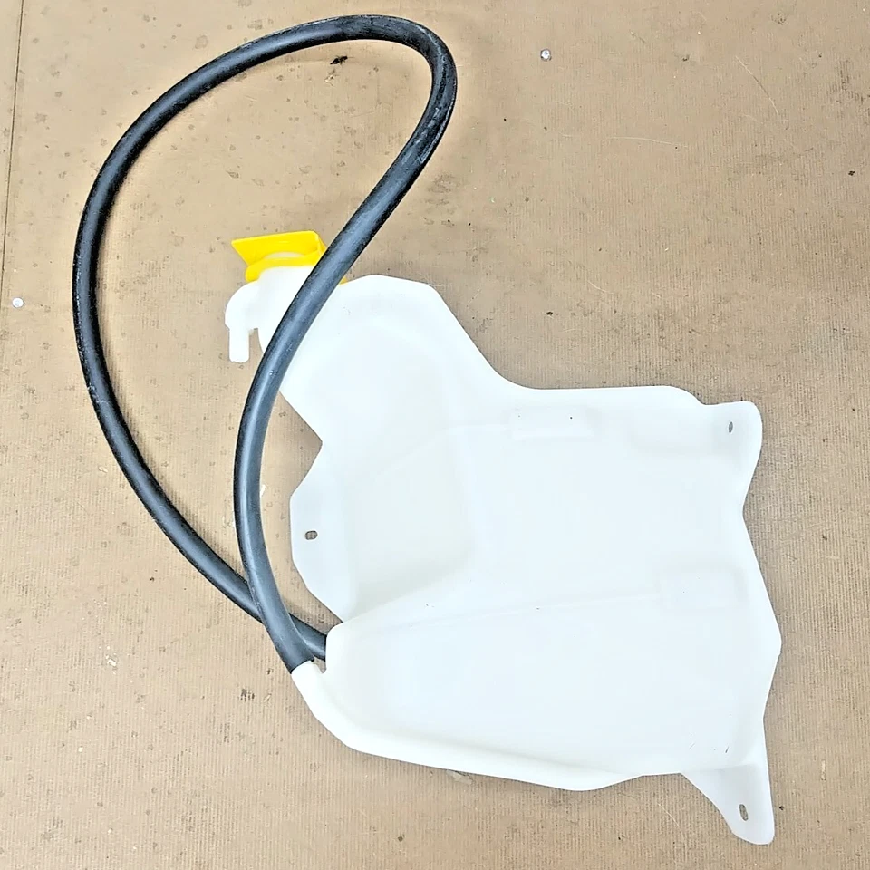 Dorman 603-317 Fits 2004-2009 Dodge Ram 2500 3500 Engine Coolant Reservoir w Cap - Image 2 of 4