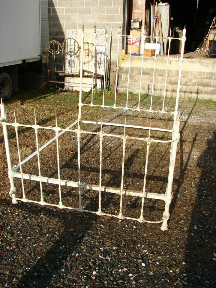 Cama antigua de latón y hierro - Pie de arco - Necesita adornos de latón - VER FOTOS - #11 Foto 4 de 4