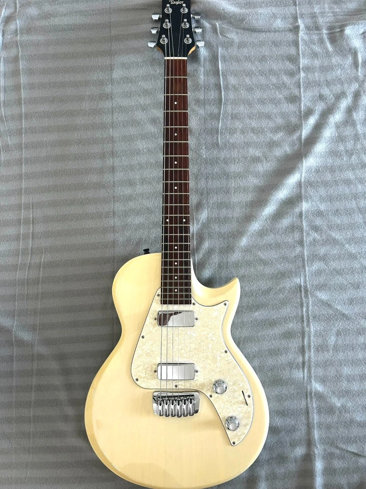 Taylor SB1-X Solid Body Electric Guitar w/ Hard Case – 2007 – EXCELLENT! - Image 2 of 4